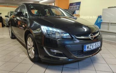 OPEL ASTRA J Sedan 1.4 T Cosmo